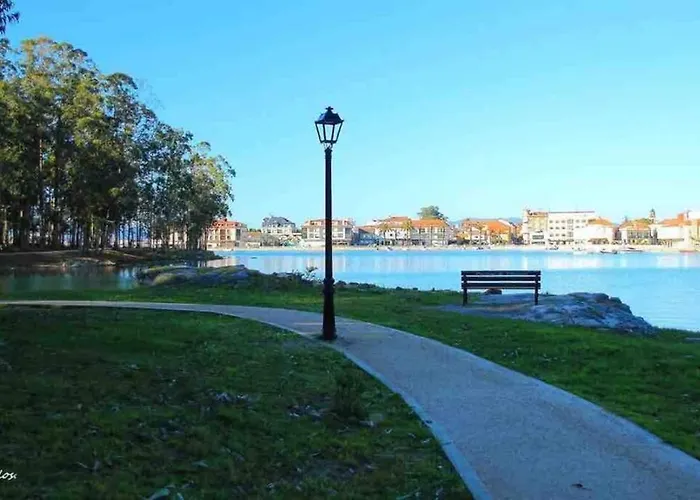 Plaza Del Parque * 阿罗萨新镇
